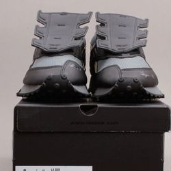 Batman Reebok Men's 71/2 S Sneaker 