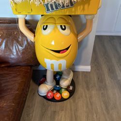 M&M Yellow display Stand 