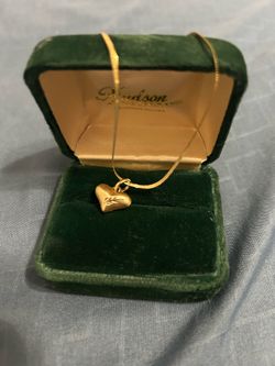 14k gold chain with heart pendant