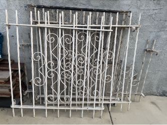 (MAKE OFFER) Old metal window bars