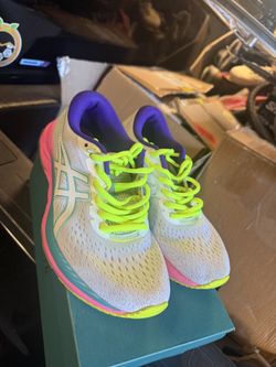 Like New Assics Shoes Women’s 8