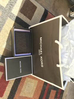 Michael kors wallet! Christmas gift!