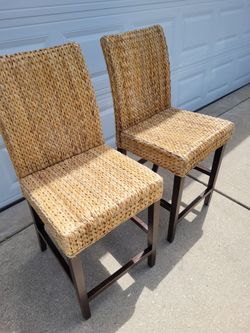 2 bar Chairs