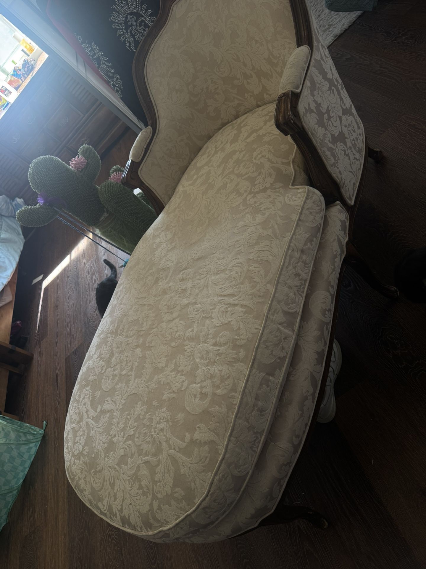 loveseat