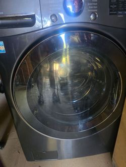 LG COMBO WASHER/DRYER VENTLESS