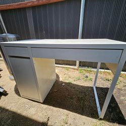 FREE Desk/Vanity