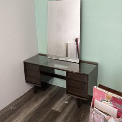 Brown Vanity With Mirror Good Wood!