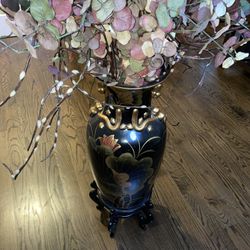 Vase & Flower Arrangement 