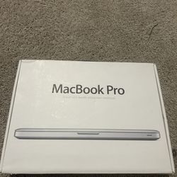 MacBook Pro 13-inch LED-backlit Widescreen Notebook