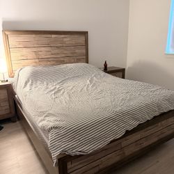 Selling Bedroom Setup 