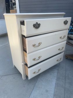 Dresser