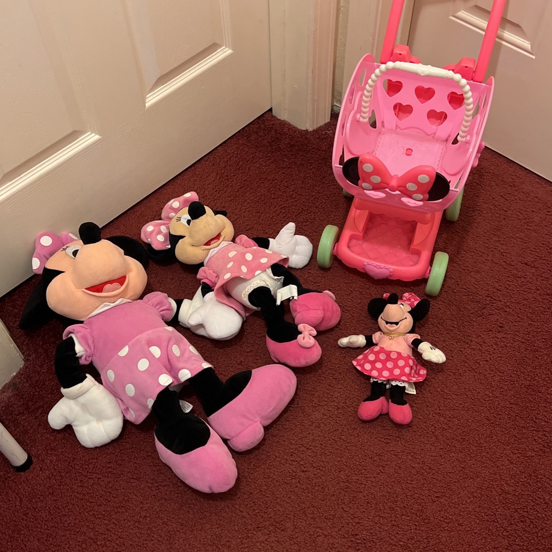 3 Minnie Mouse PlushToy’s & Stroller