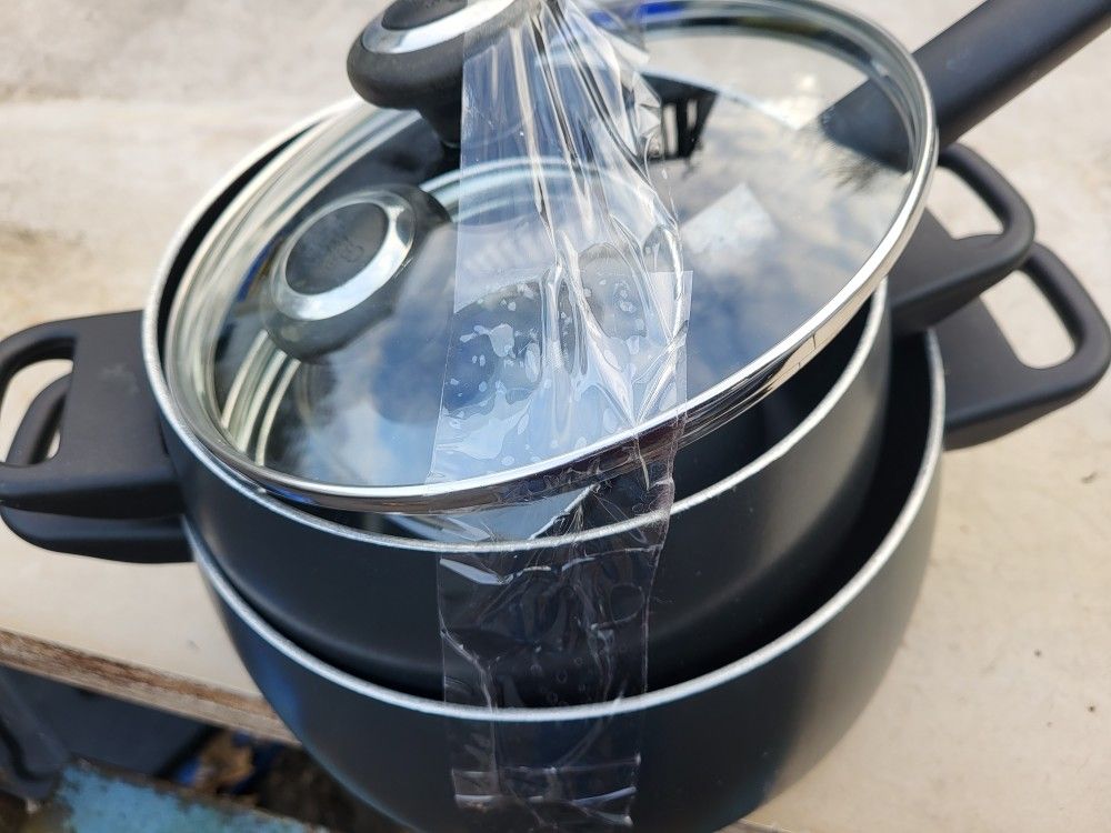 4 Pc Pampered Chef Stockpot Set