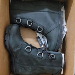 Size 9.5 Sorel Boots 