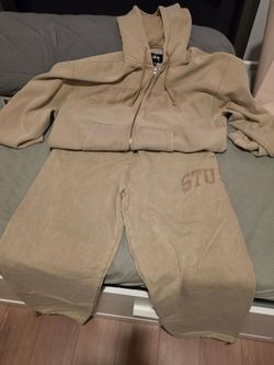 Stussy hoodie and pants