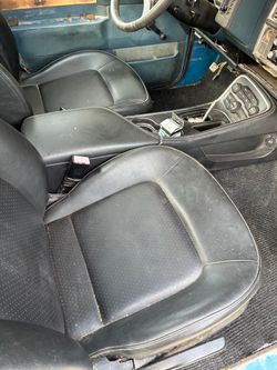 SRT  seats and middle console