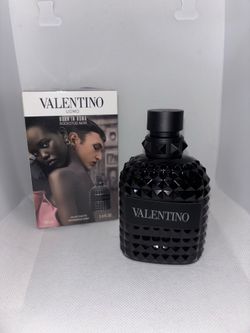Valentino UMO Born in Roma  Rockstud Noirs