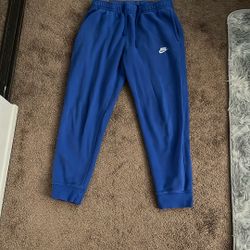 blue men’s size large nike sweats