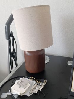 Mainstay faux wood desk lamp