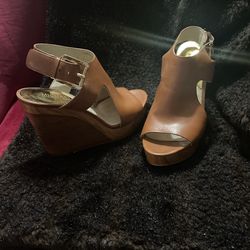 Micheal Kors Tan Leather Wood Wedge Shoes 