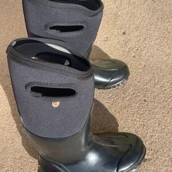 Like New Boots Boogs, Woman’s Size 9, Mans 7