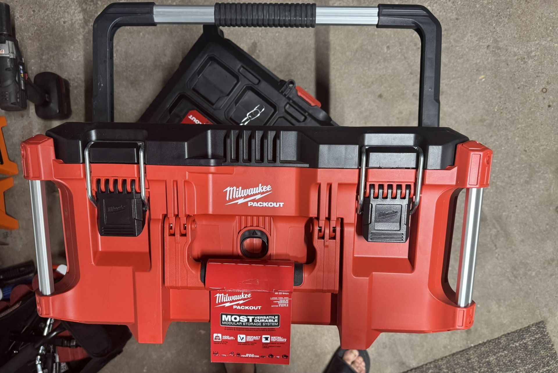 Milwaukee PACKOUT 22in Large Portable Tool Box