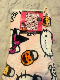 Hello Kitty Halloween Blanket