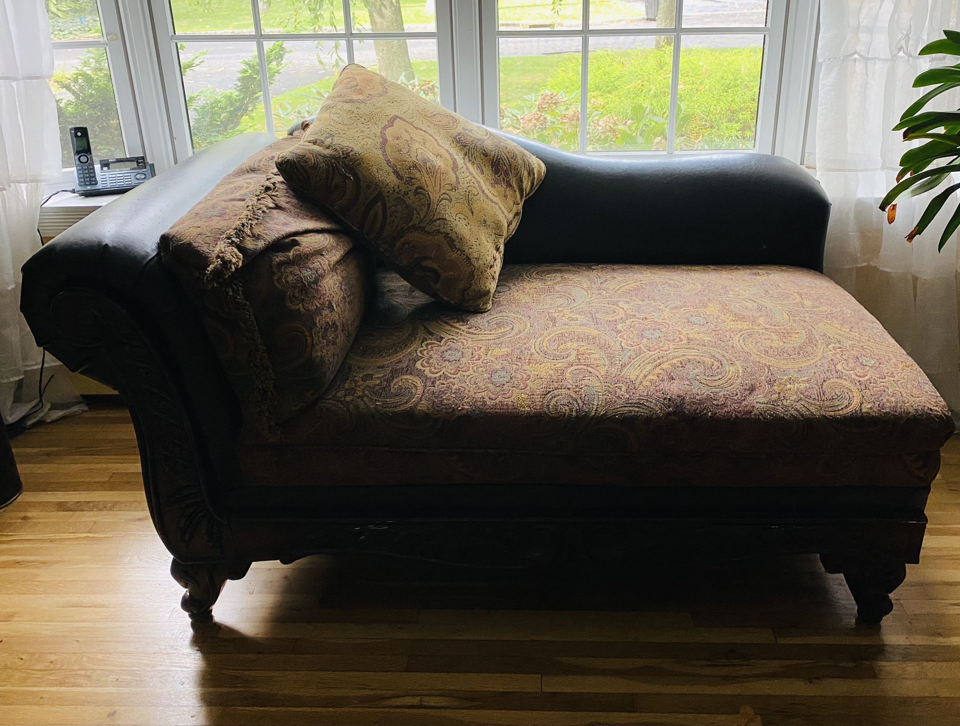Chaise Lounge