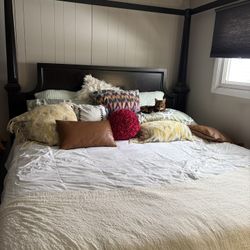 King Size Canopy Bed With Mattress And Mattress Topper