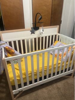Dream On Me - 5-in-1 Convertible Crib