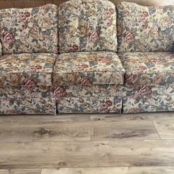 Sofa Must Pick Up Today 