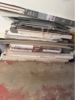 Floor tile