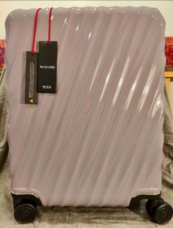 NWT Tumi 19 Degree Continental Expandable 4-Wheeled Carry-On Spinner