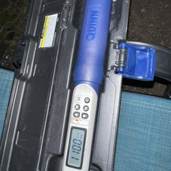 Quinn 1/2 in Drive Digital Angle Torque Wrench used only one time works perfect! Local pick up in Elma or Olympia 