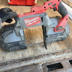 Milwaukee M18 Deep Cut Band Saw 