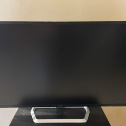 ACER 32” Monitor, Excellent Condition. 