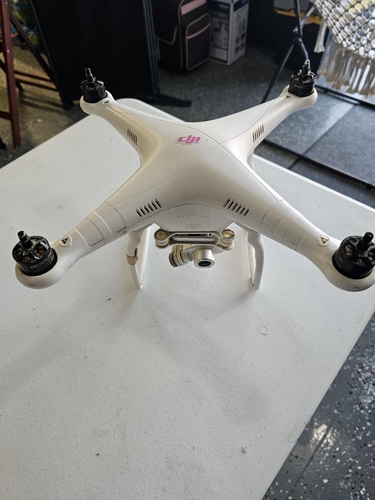 DJI 2 DRONE w/Gimble Camera