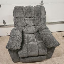 *** BRAND NEW- RECLINER ***