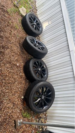 Honda CRV 2024 OEM rims 18”