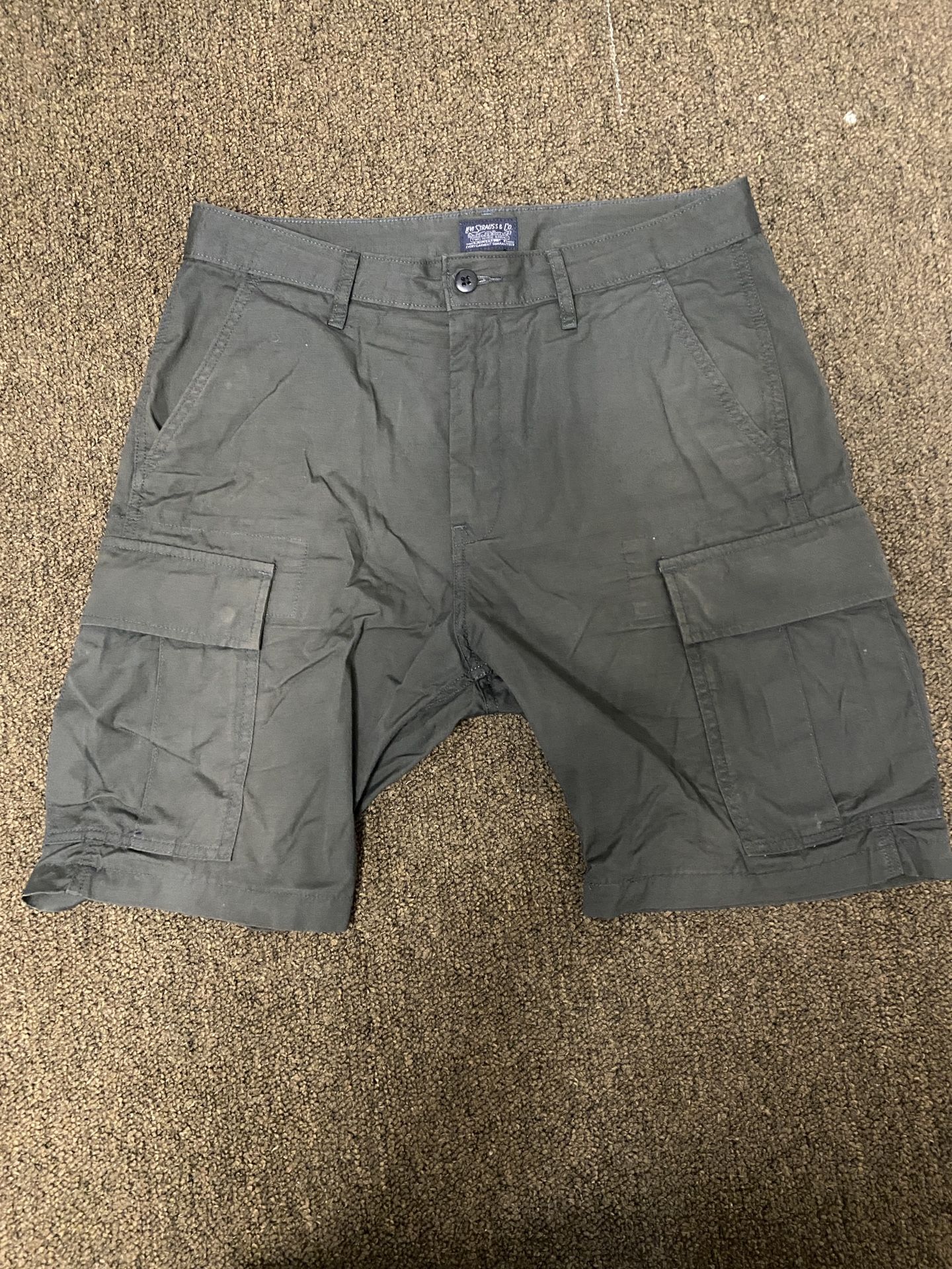 Levi Shorts 31” Men’s