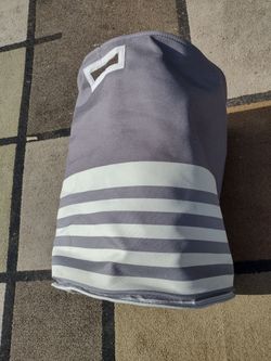 Laundry 🧺 baskets. Good. $3. Ea.