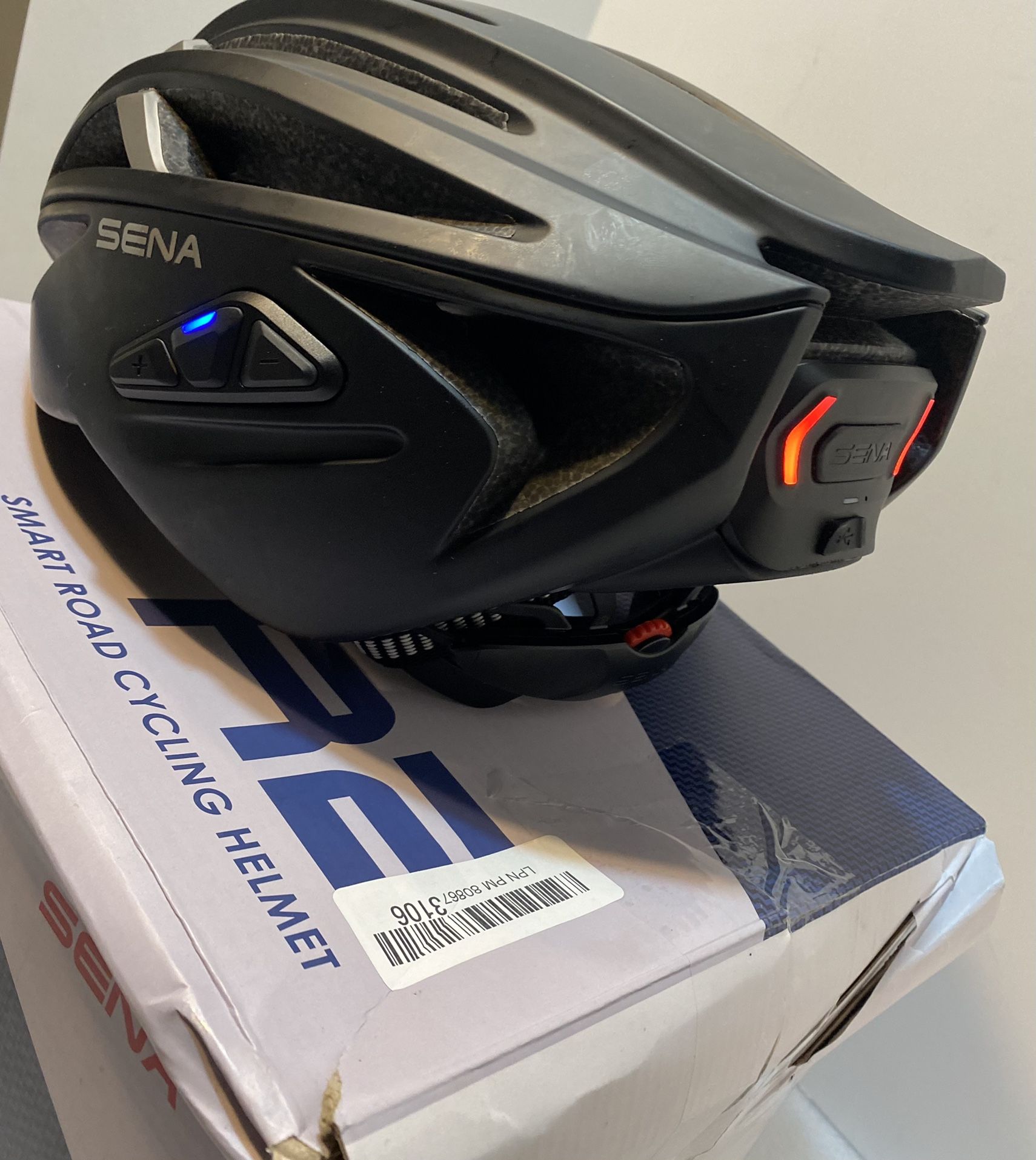 Sena R2 / R2 EVO Smart Bluetooth Communications Road Cycling Helmet