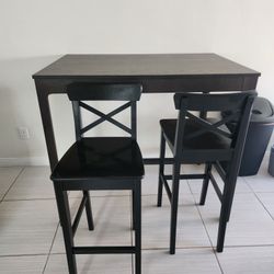 Ikea Table And Bar Stools