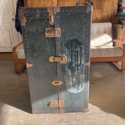 Large Antique Wardrobe Steamer Travel Trunk