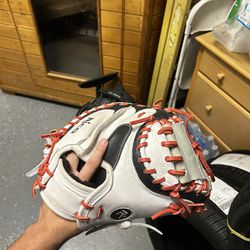 Rico Catcher Gloves