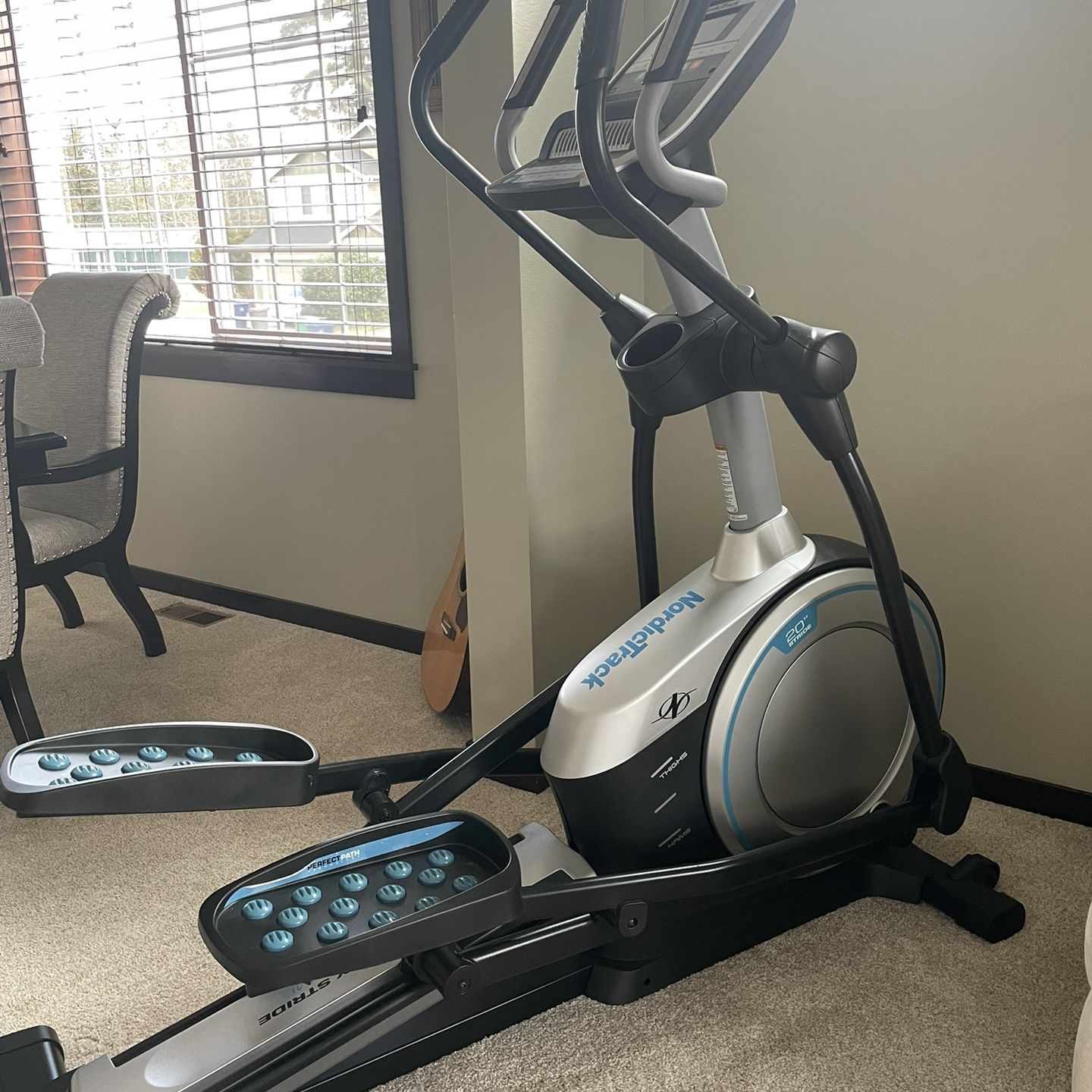NordicTrack Elliptical E 9.0z for Sale in Lynnwood WA OfferUp
