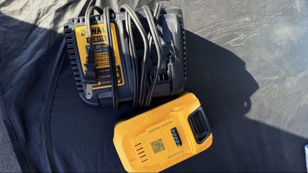 DEWALT 20V MAX Powerstack 5Ah Starter Kit