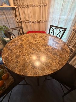 Round Marble-Top Dining Table w/o Chairs