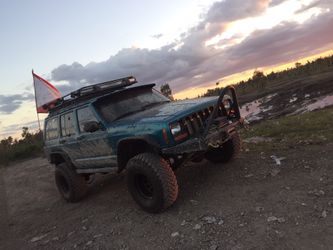 2001 JEEP CHEROKEE XJ REAR DIFF COMPLETE!!