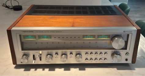 Vintage Working REALISTIC STA-2100D Monster AM/FM Stereo Receiver READ DESCRIP.